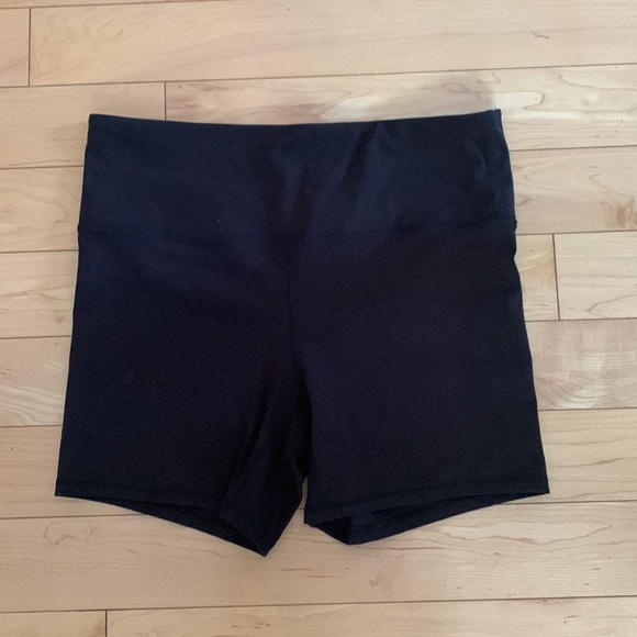 KGMTL x Ardene Bike Shorts - Picture 2 of 4